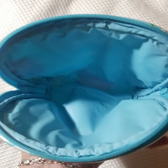 NICK & NORA FLAMINGO HOLIDAY COSMETIC CASE - Picture 7 of 8